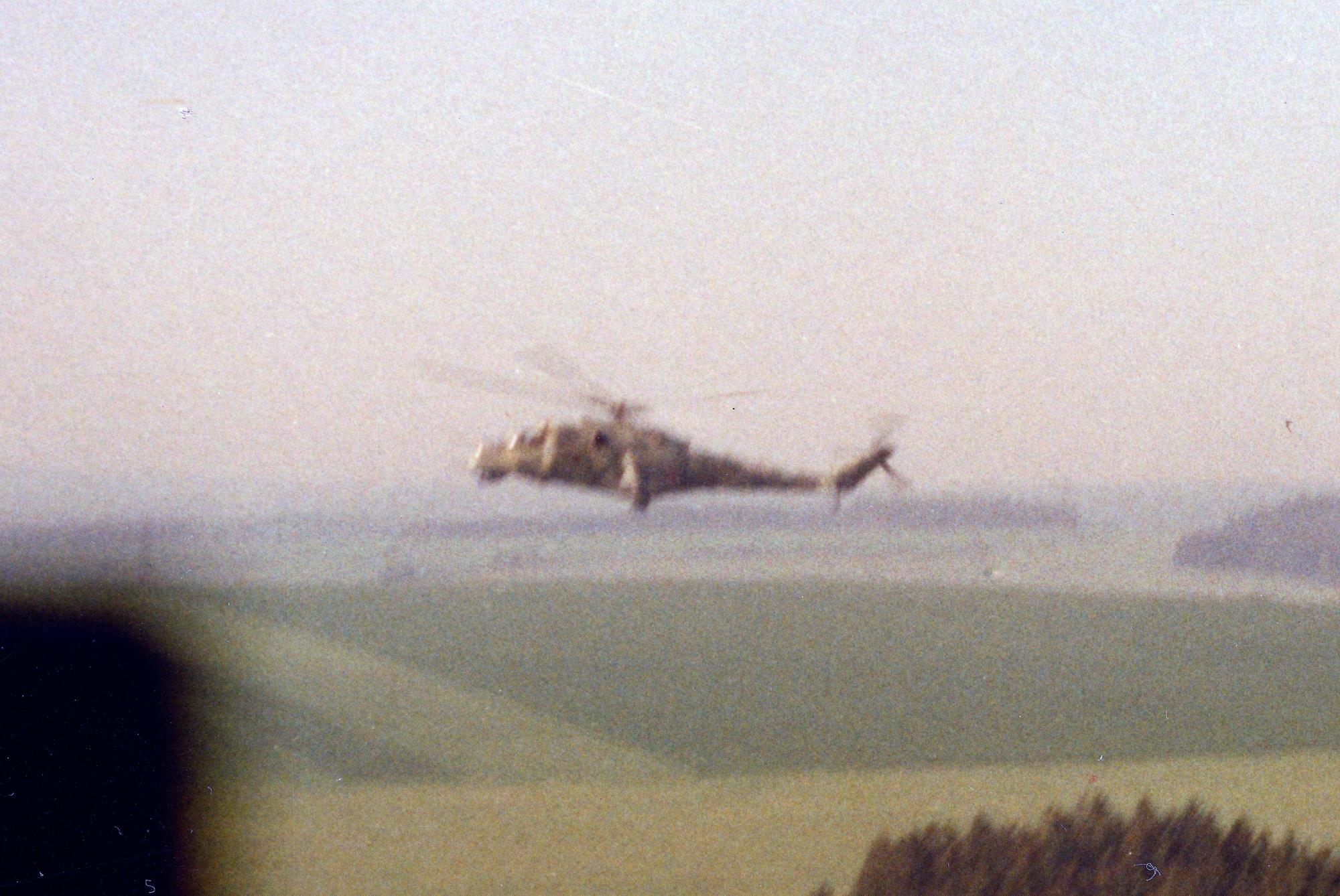 Ein altes Foto eines Kampfhubschraubers